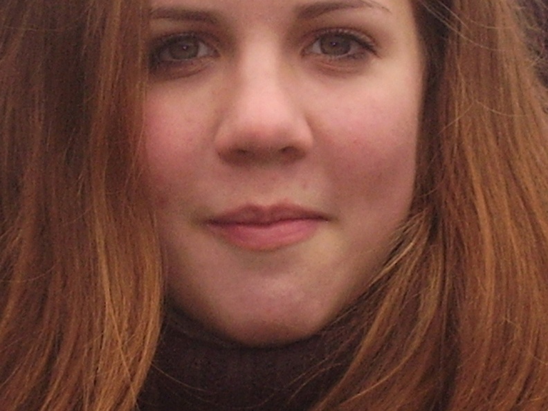 deatil_tvari_slecna_Anna_Anicka_Hulova.JPG