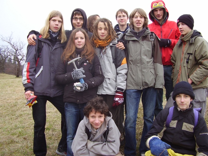 hromadna_fotka_dve_strred_turo_Sads.JPG