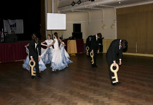2008 03 11 Maturitni ples 007