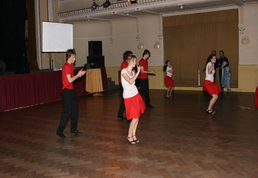 2008 03 11 Maturitni ples 011