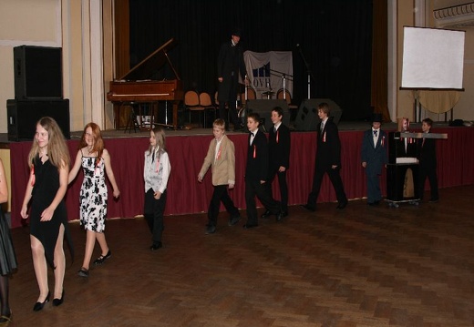 2008 03 11 Maturitni ples 045