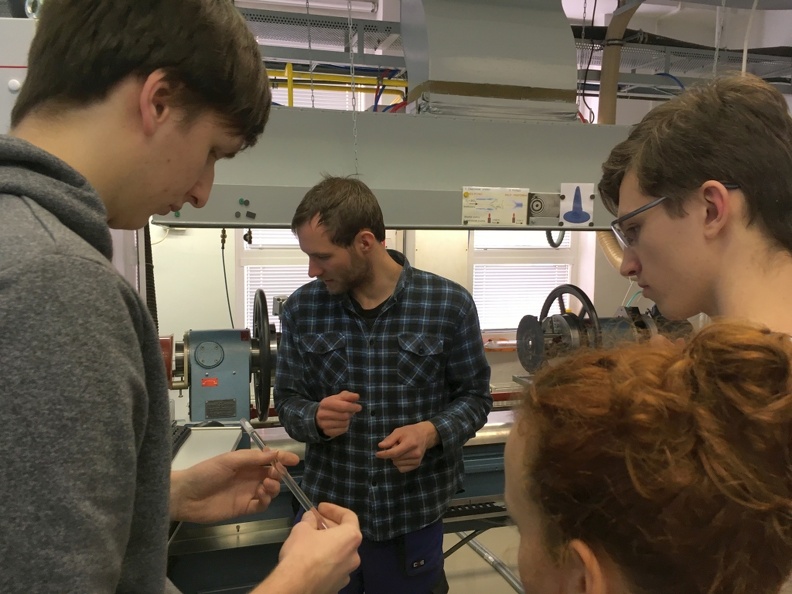 2018-04-04-ufe-05.jpg